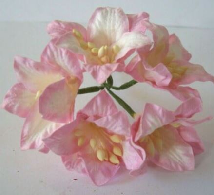 פרחי נייר - ליליות - ורוד בהיר ולבן